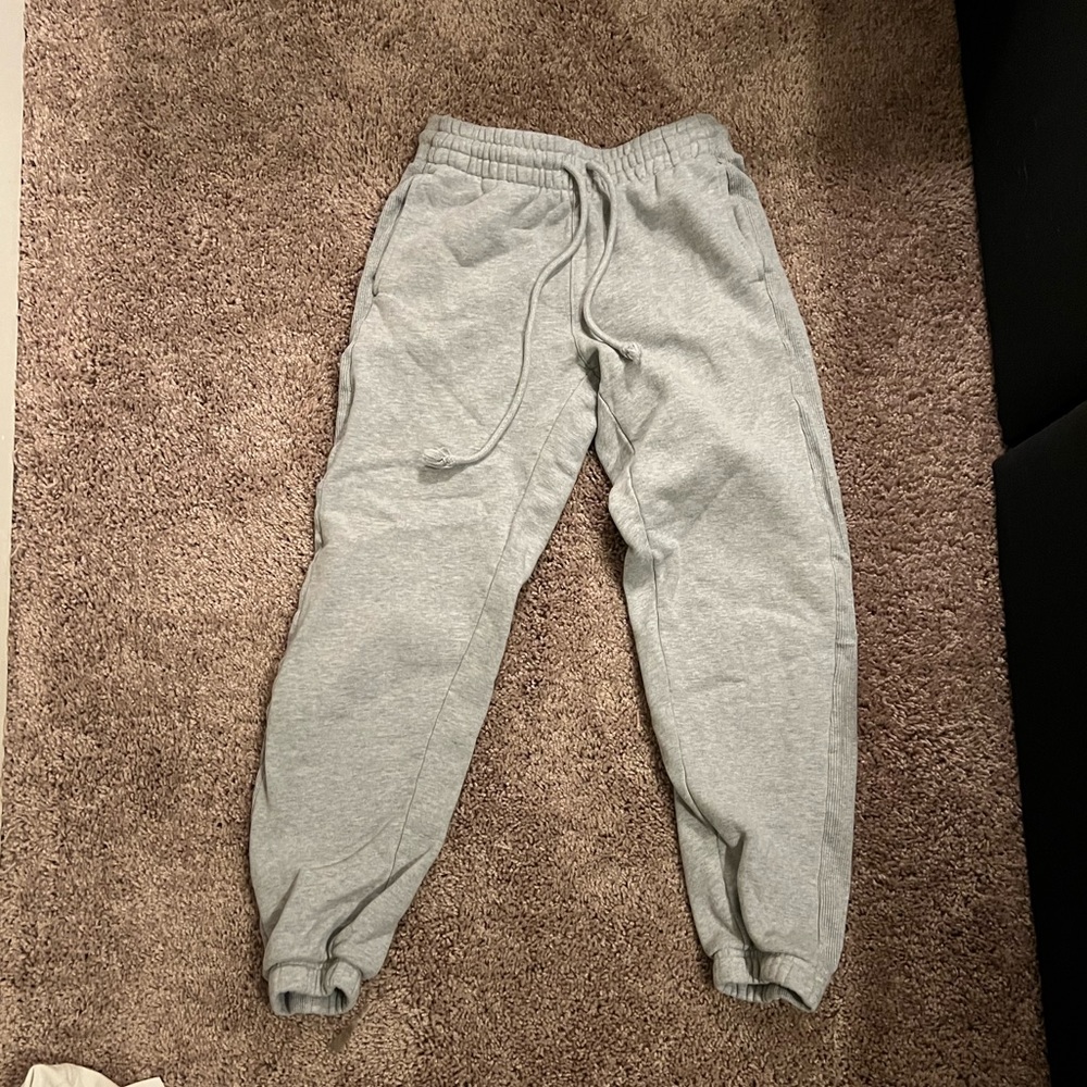 Gray Aritzia Sweatpants 2XS